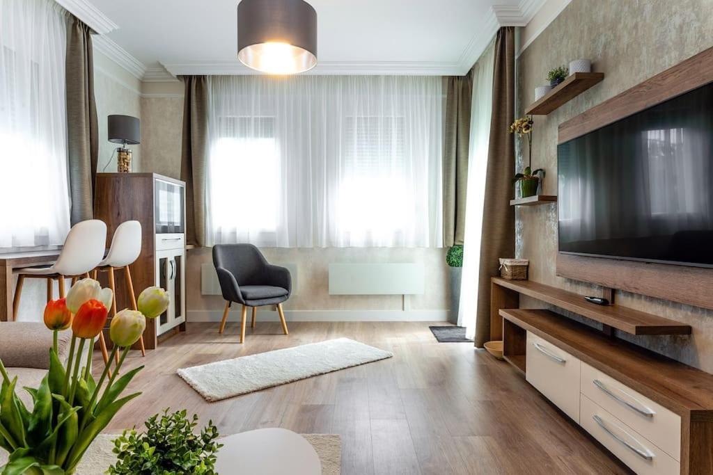 Апартаменты Apartman Nobilis Хевиз Экстерьер фото